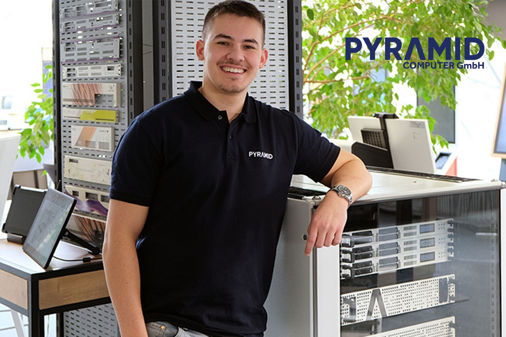 Dominik Pilch, Baden-Württemberg's best IT systems electronics technician in 2025, at Pyramid Computer